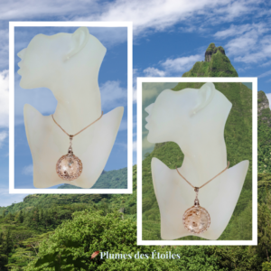 Collier artisanal Haapiti double face, pièce unique en jaspe sable. Perles Miyuki, cœur Swarovski, cordon daim. Réversible. Déstockage limité.