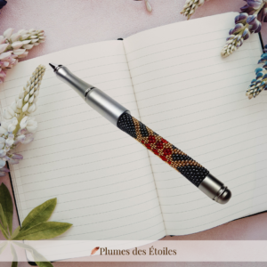 Stylo-bille artisanal Croisés, pièce unique en acier inoxydable & perles Miyuki. Destockage limité.