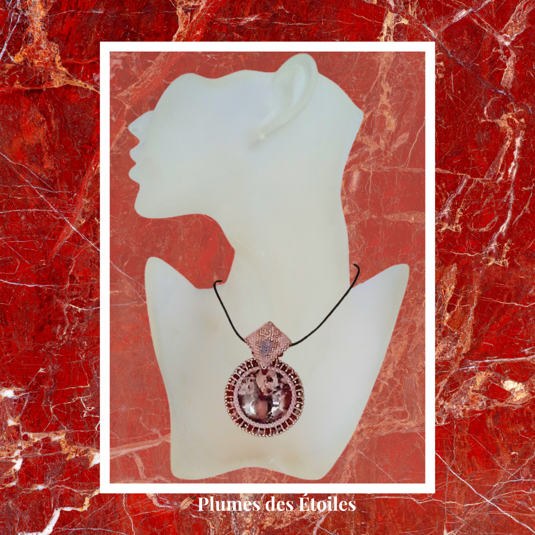 Collier brodé élégance artisanal main, jaspe sédiment violet rose doré, perles Miyuki & Preciosa. Pièce unique. Déstockage Limité.