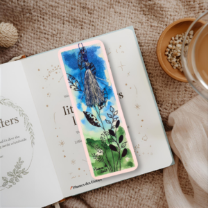 Marque-page aquarelle artisanal – Rêverie Florale peinte à la main, tons bleu & vert, pompon élégant. Papier 300g FSC, plastifié. Cadeau raffiné pour lecteurs.